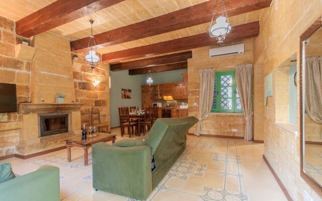 Gozitan Farmhouse with Pool - PP 3