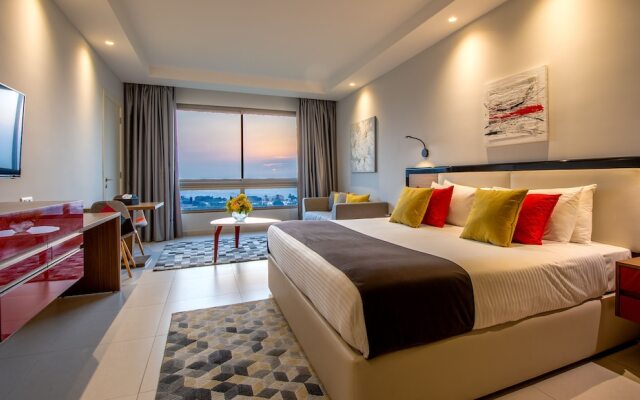 The Ray Hotel & Studios