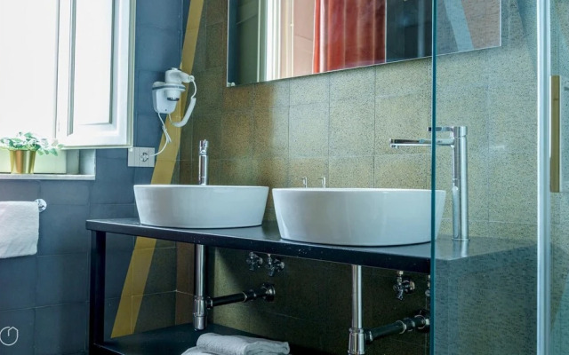 Italianway - Palazzo Nouveau - Rinaldo