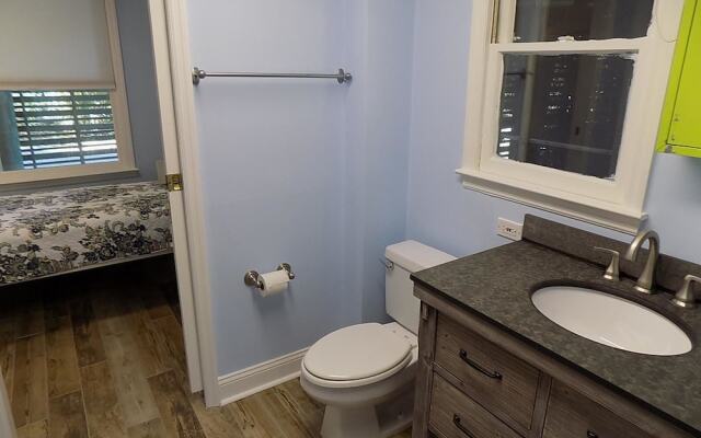 Lindsay House - 6 Br Home