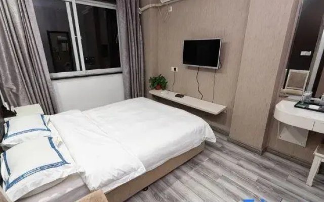 gold tudi hotel