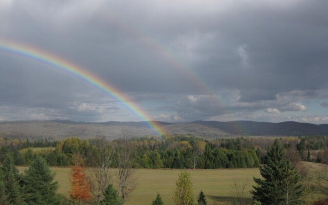 Benaaron Guest House