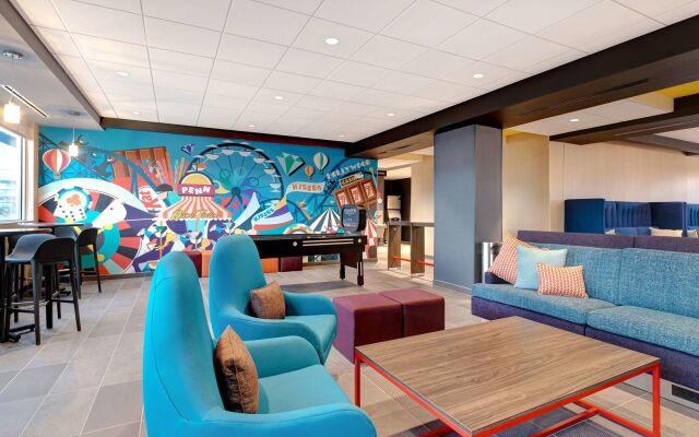 Tru by Hilton Grantville, PA