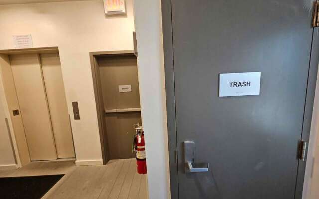 Charming 2bd/1.5ba Beachfront Condo w/ Pool View