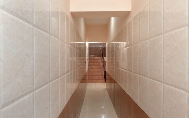 OYO 23455 Varsha Residency