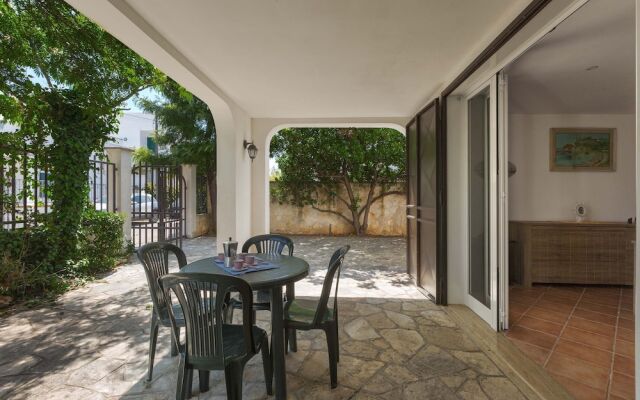 2042 Villa Rossella Blu