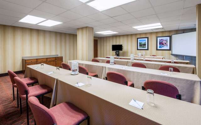 Hampton Inn Parkersburg-Mineral Wells