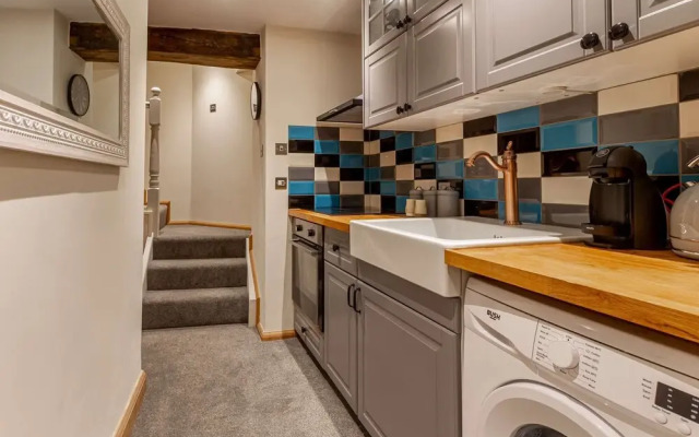 Host Stay Merchant House Basement