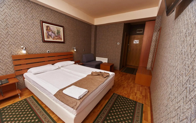 Leonardo Hotel