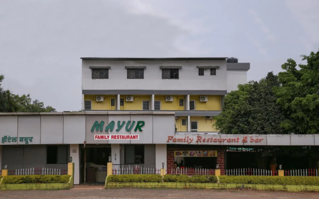 OYO 22066 Hotel Mayur