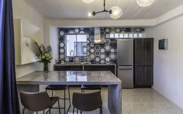 Cuale Condo Retreats