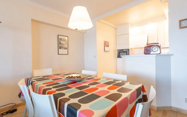 Retreat With Pool Access