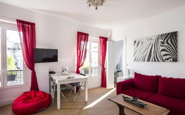 Designer Stay - Eiffel Tower