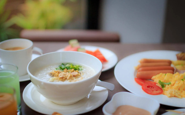 De Hug Hotel & Residence