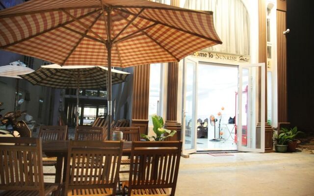 Sunrise Hotel Da Nang