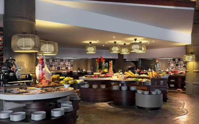 Sheraton New Caledonia Deva Spa & Golf Resort