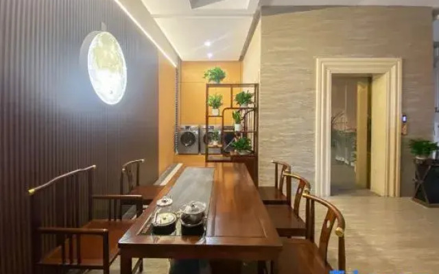 Homeinn Ripple Cloud Hotel (Wuhan Dongxihu Five Rings Sports Center)