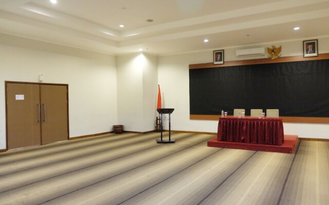Airy Bandara Adisutjipto Kalasan Sleman Yogyakarta