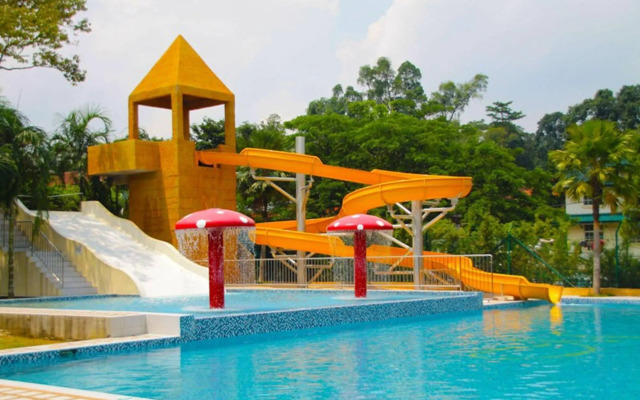 M Suites Hotel