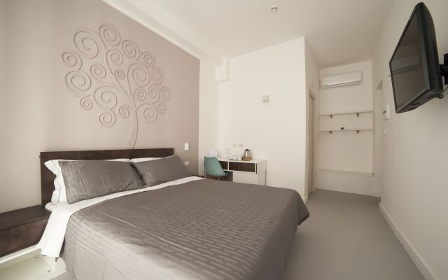 Dada Suite