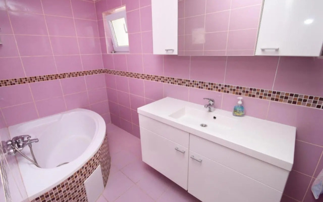 Apartments by the sea Pakostane, Biograd - 6161