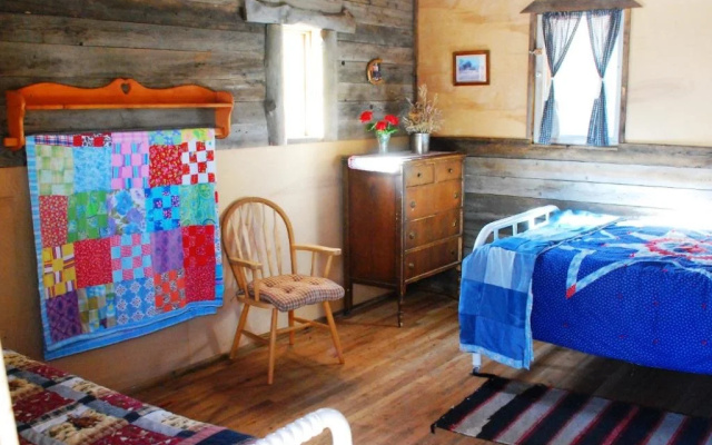 4D Longhorn Guest Ranch