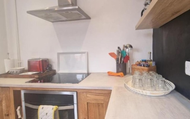 Inviting 2-bed Character House Stamford