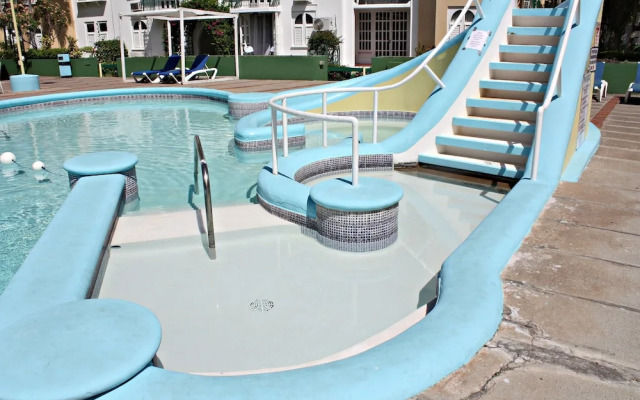 Private 2 Bedroom Beachfront Penthouse Condo Ocho Rios, Jamaica