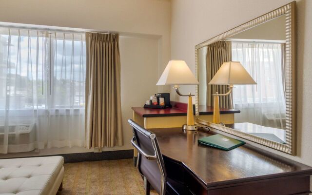 Отель Quality Inn Denver Downtown