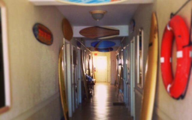 Surf Inn Hotel - Hollywood