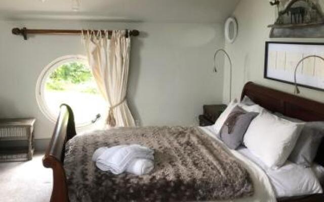The Jockey Room Hideaway