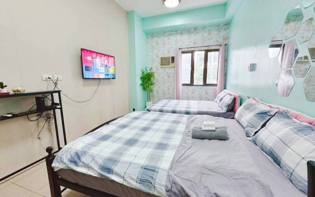 Budget Staycation MOA WiFi Smart TV
