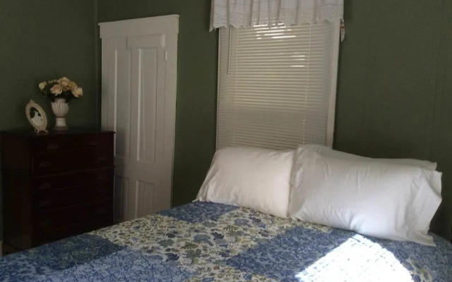 Country Road House and Berries