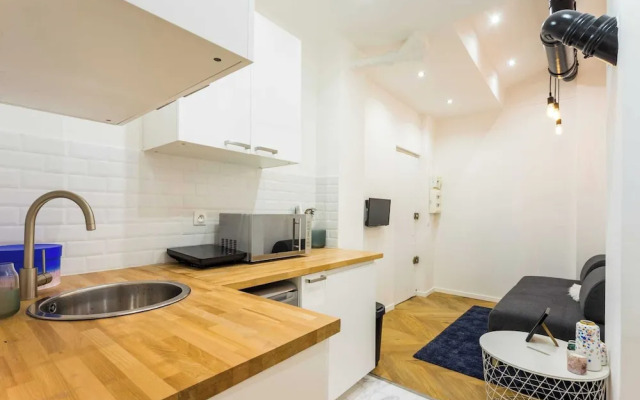 Cosy Apartment in Pigalle for 2 People