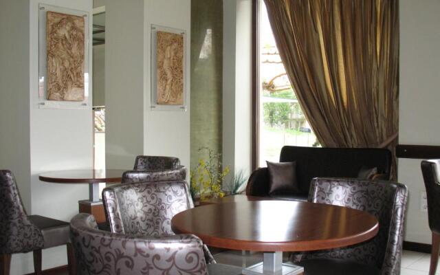 Hotel Prigipikon Suites And sofites
