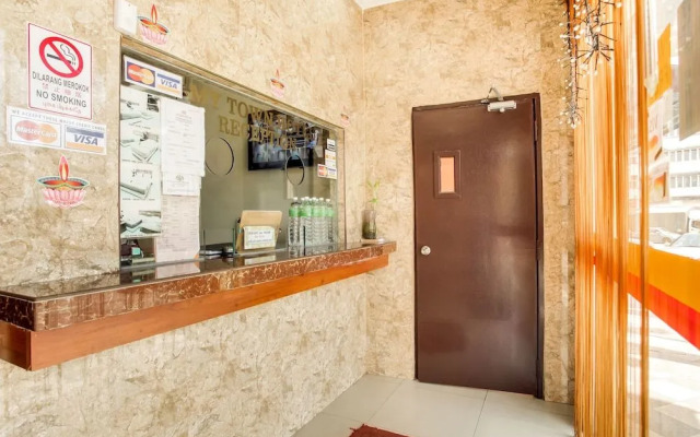 OYO 89470 My Town Hotel