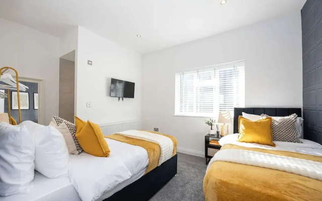 Cosy Apartment in the Heart of Sale