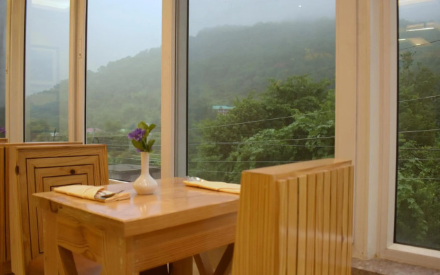 OYO 10820 Hotel Nature's View