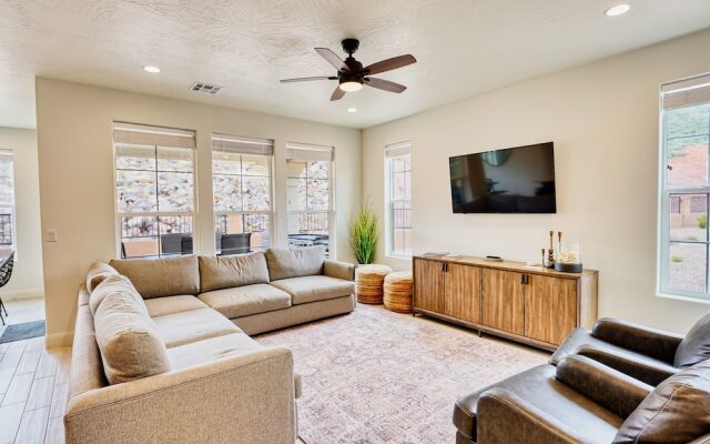 Stay N Play by RedAwning