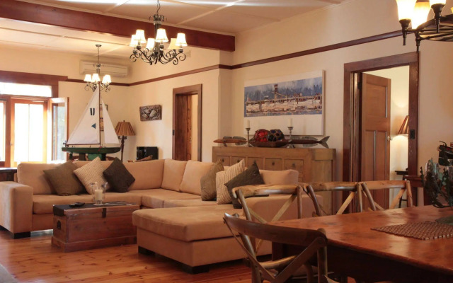 Boathouse - Birks River Retreat - Birks Harbour