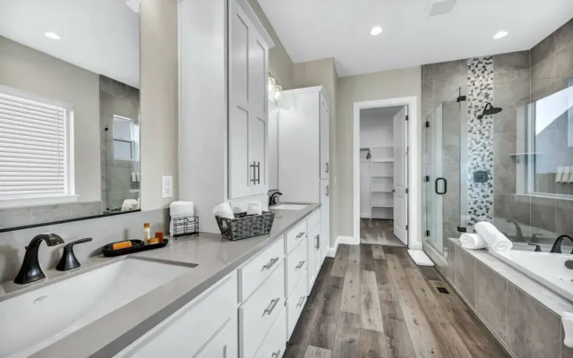 Luxe 1 Level Home