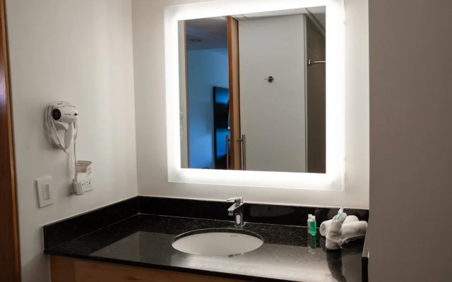 Holiday Inn Express Managua