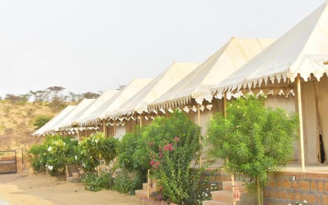 Sam Desert Camp