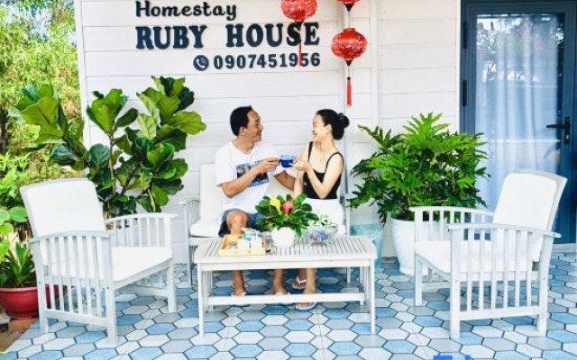 Ruby House Beachfront Đồi Dương la Gi – People – La Gi