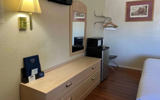 Travelodge By Wyndham Holbrook