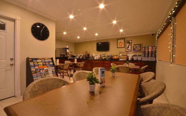 Best Western The Inn & Suites Pacific Grove