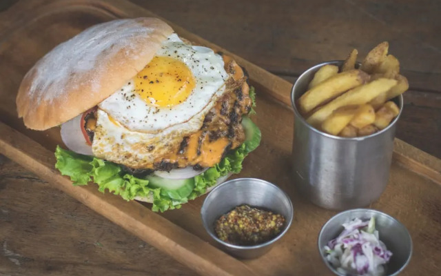 The Quarters Business Hotel