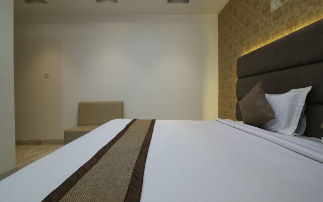 OYO 16372 The Vantage