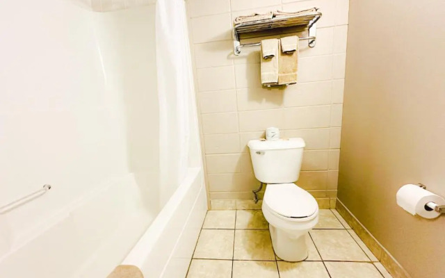 Beaverlodge Motor Inn