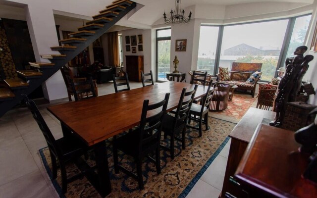 Stunning Villa Private Pool Near Yerevan Centre